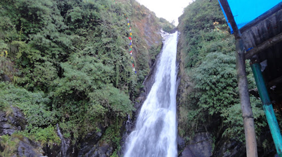 Bhagsunag Waterfall, Himachal Pradesh